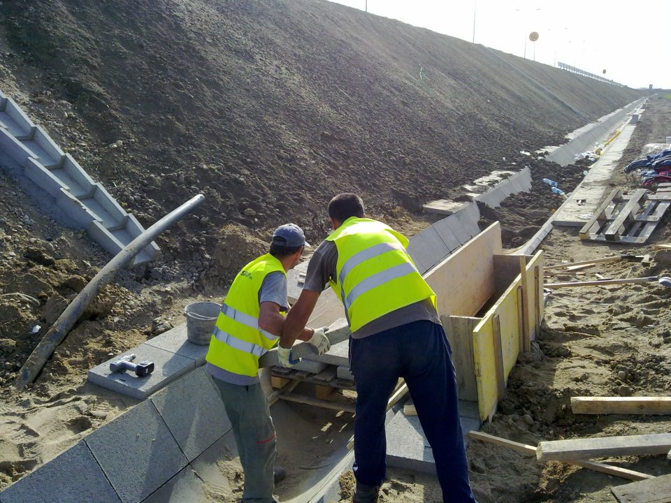 Lucrări de infrastructură rutieră realizate de Mirenis